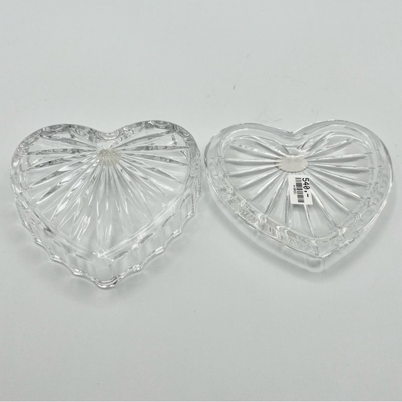 Vintage Bohemia Cut Crystal Heart Trinket Box Vanity Leaded Czech Republic - Picture 8 of 9